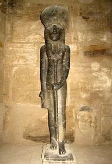 spirituele reis Egypte - beeld van Sekhmet in Karnak tempel in Luxor